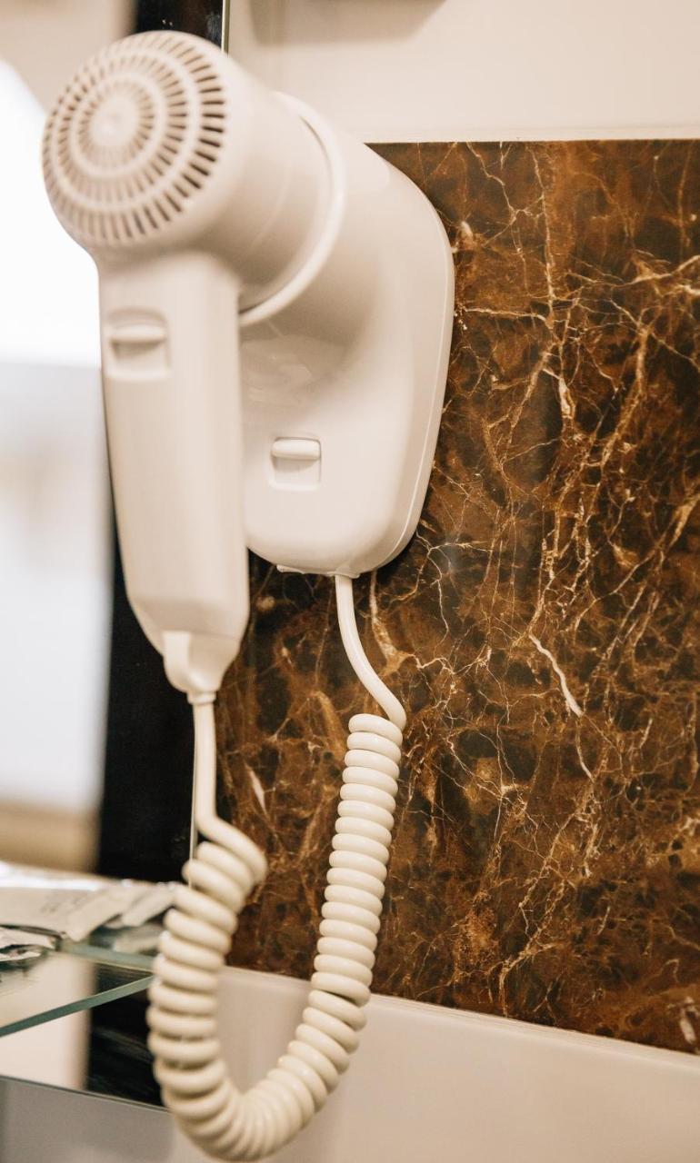 Роляда Hotel Tysmenytsia Luaran gambar