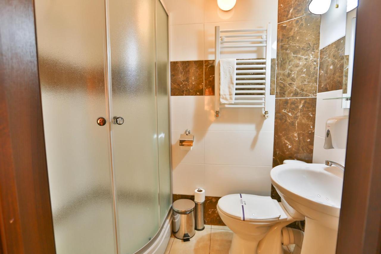 Роляда Hotel Tysmenytsia Luaran gambar