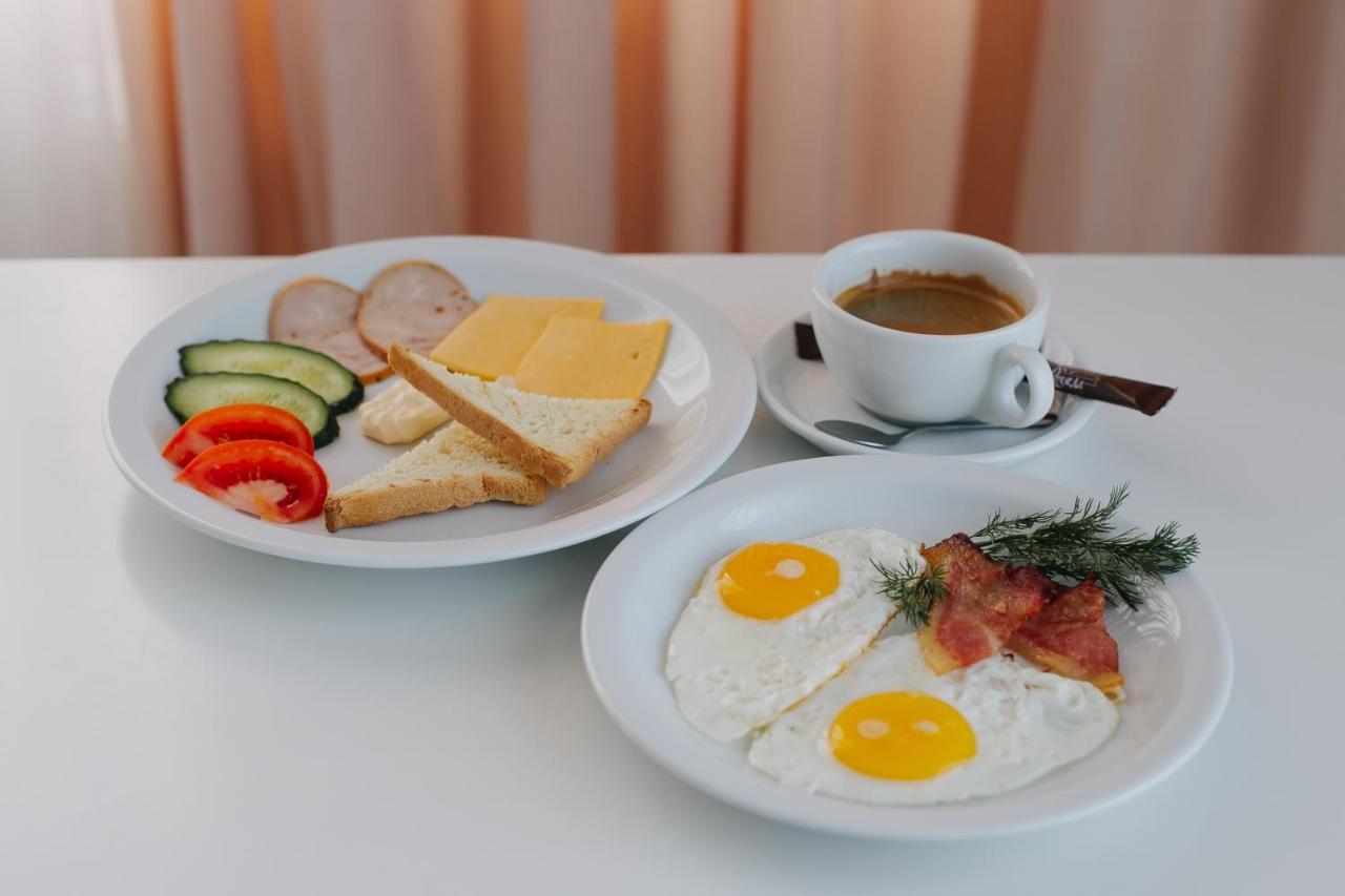 Роляда Hotel Tysmenytsia Luaran gambar
